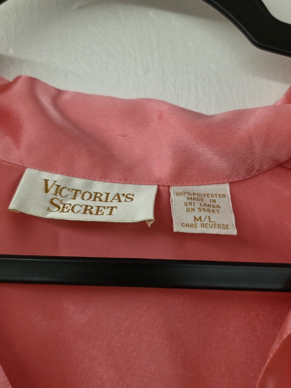 Vintage Victoria’s Secret Gold Label Pink Satin Sleep Shirt M/L - Picture 3 of 6